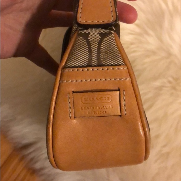 Vintage Coach - Picture 4 of 6